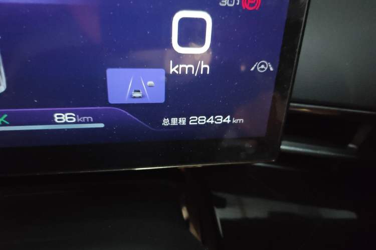 Used BYD Seal 2022 550 km Standard Range Rear-Wheel Drive Prestige Version Odometer Close Up
