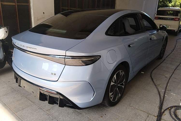 Used BYD Seal 2022 550 km Standard Range Rear-Wheel Drive Prestige Version Rear Right 45 Deg