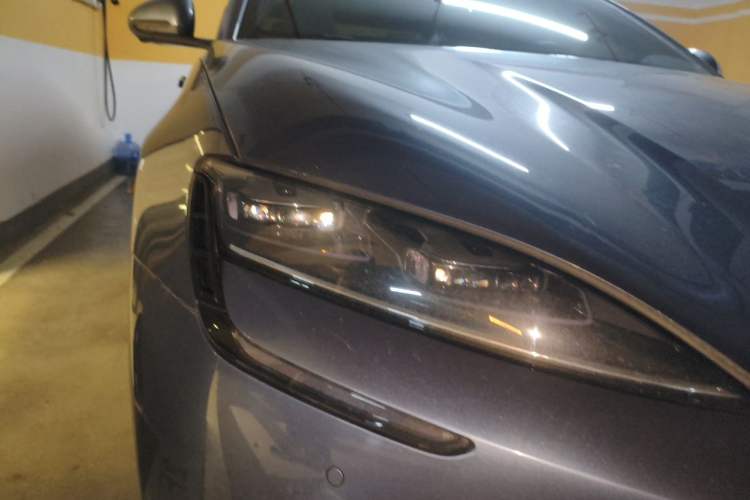 Used BYD Seal 2022 700 km Long-Range Rear-Wheel-Drive Version Right Front Headlight