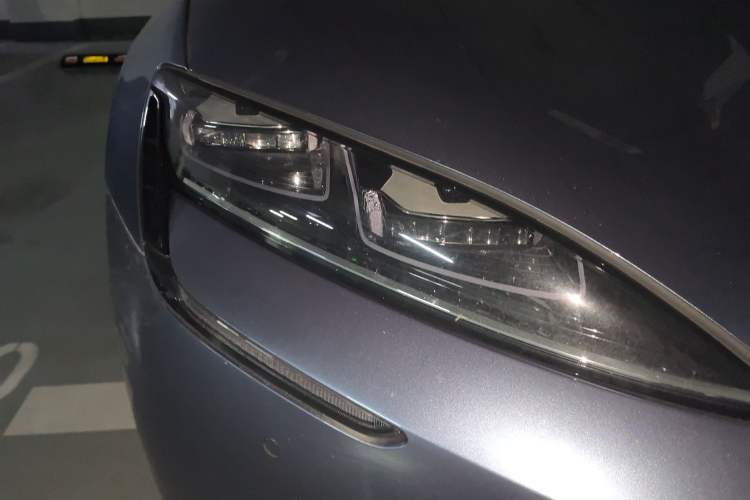 Used BYD Seal 2022 700 km Long-Range Rear-Wheel-Drive Version Right Front Headlight