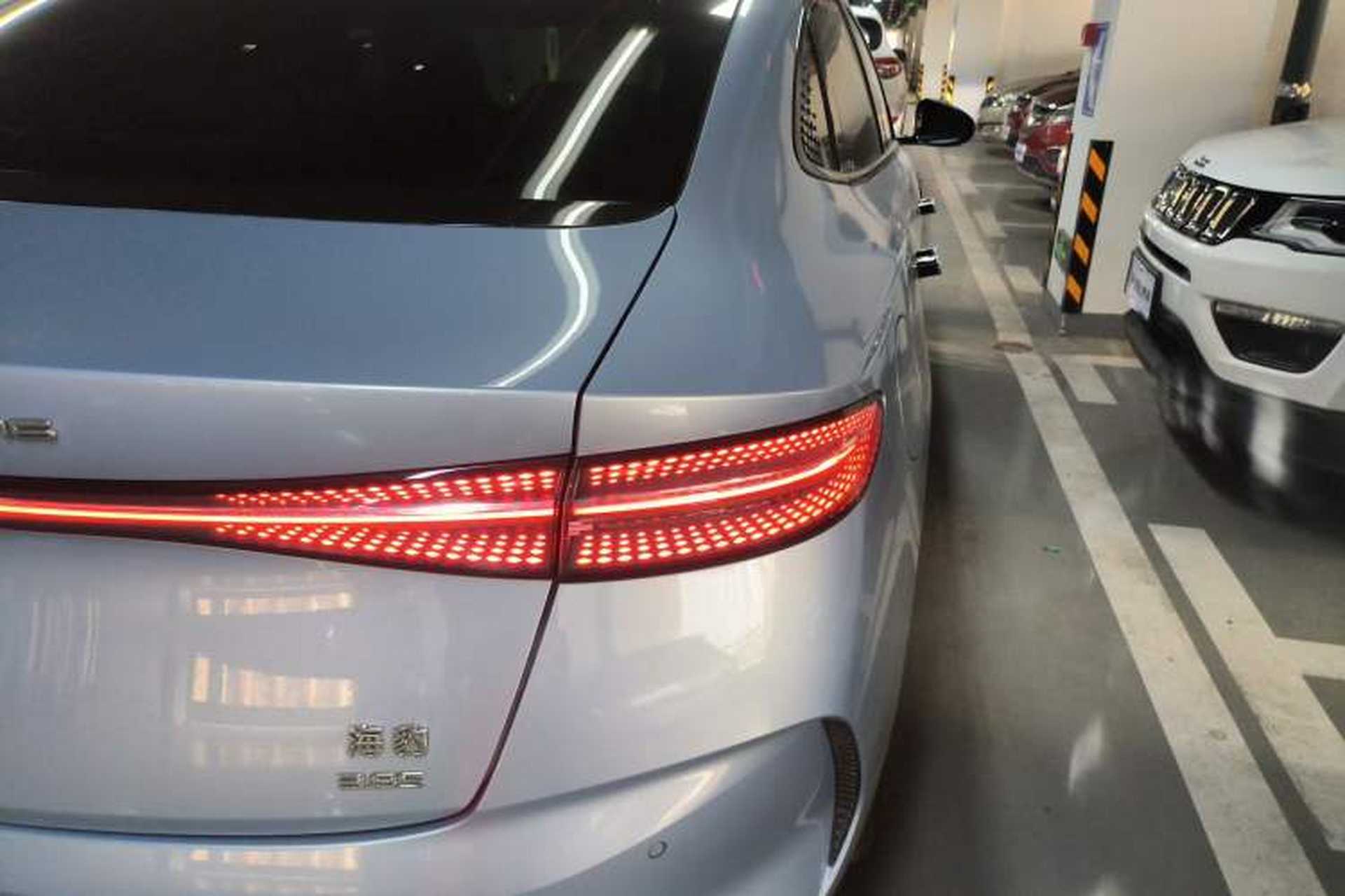 Used BYD Seal 2022 650 km All-Wheel-Drive Performance Version Right Rear Taillight