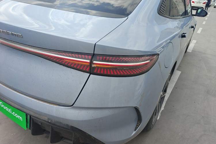 Used BYD Seal 2022 700 km Long-Range Rear-Wheel-Drive Version Right Rear Taillight