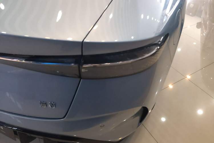 Used BYD Seal 2022 700 km Long-Range Rear-Wheel-Drive Version Right Rear Taillight