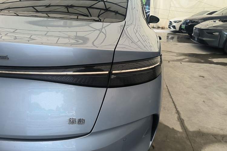 Used BYD Seal 2022 700 km Long-Range Rear-Wheel-Drive Version Right Rear Taillight