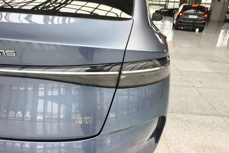 Used BYD Seal 2022 700 km Long-Range Rear-Wheel-Drive Version Right Rear Taillight