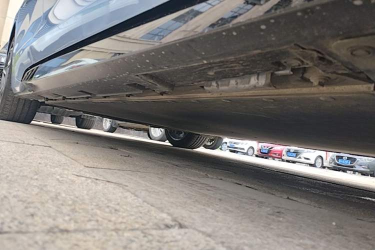 Used BYD Seal 2022 700 km Long-Range Rear-Wheel-Drive Version Right Side Sill