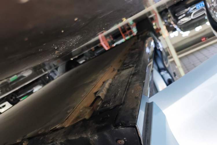Used BYD Seal 2022 550 km Standard Range Rear-Wheel Drive Prestige Version Right Side Sill