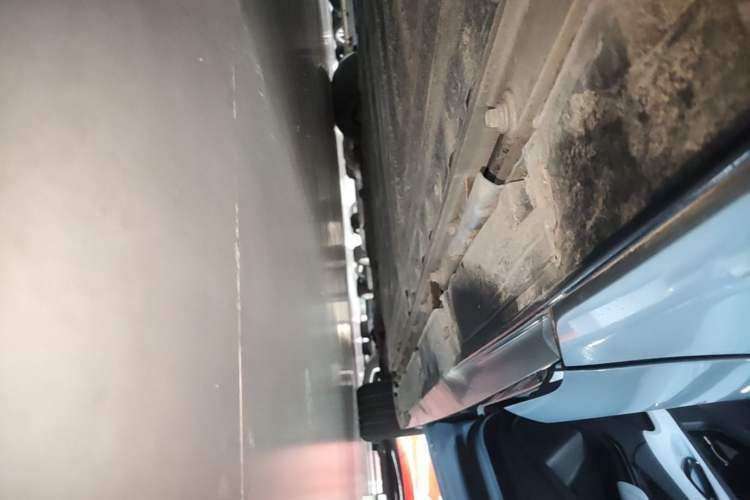Used BYD Seal 2022 550 km Standard Range Rear-Wheel Drive Elite Version Right Side Sill