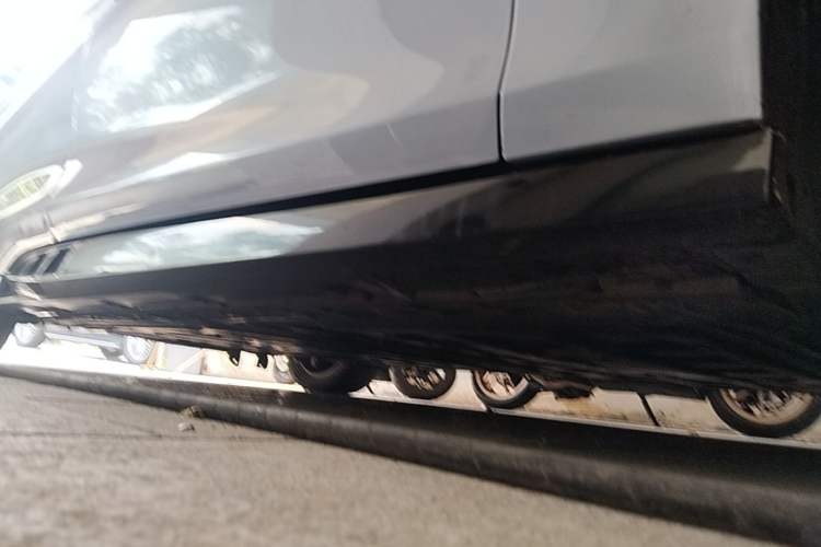 Used BYD Seal 2022 550 km Standard Range Rear-Wheel Drive Prestige Version Right Side Sill