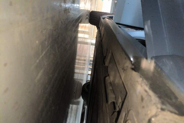 Used BYD Seal 2022 650 km All-Wheel-Drive Performance Version Right Side Sill