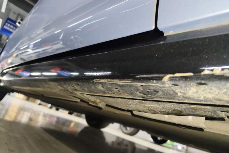 Used BYD Seal 2022 550 km Standard Range Rear-Wheel Drive Prestige Version Right Side Sill