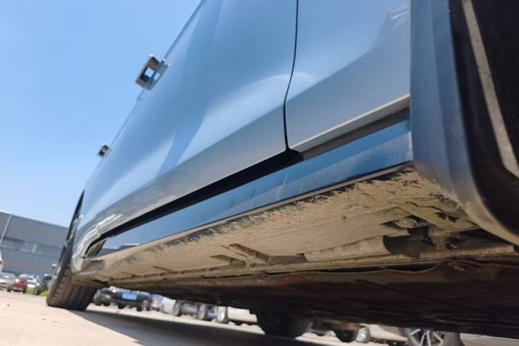 Used BYD Seal 2022 650 km All-Wheel-Drive Performance Version Right Side Sill