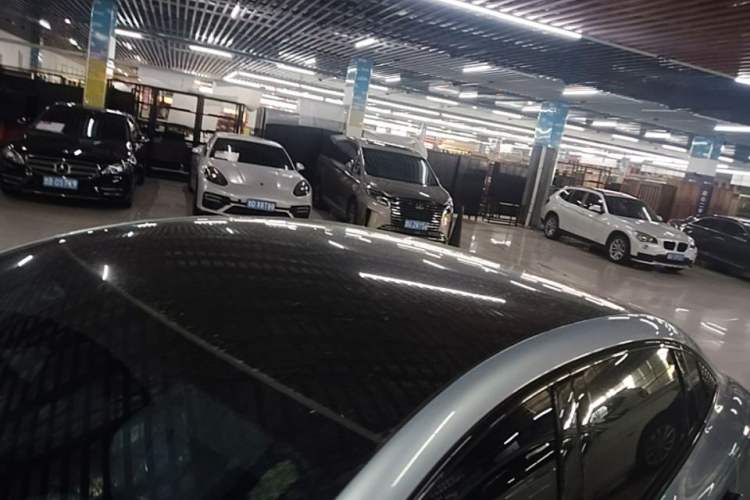 Used BYD Seal 2022 550 km Standard Range Rear-Wheel Drive Prestige Version Roof