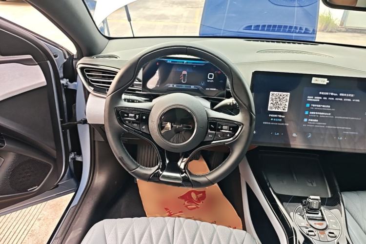 Used BYD Seal 2022 550 km Standard Range Rear-Wheel Drive Prestige Version Steering Wheel
