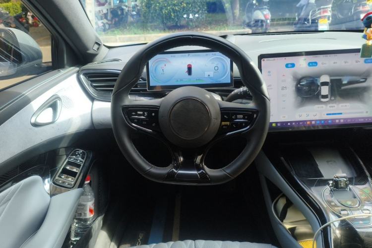 Used BYD Seal 2022 650 km All-Wheel-Drive Performance Version Steering Wheel