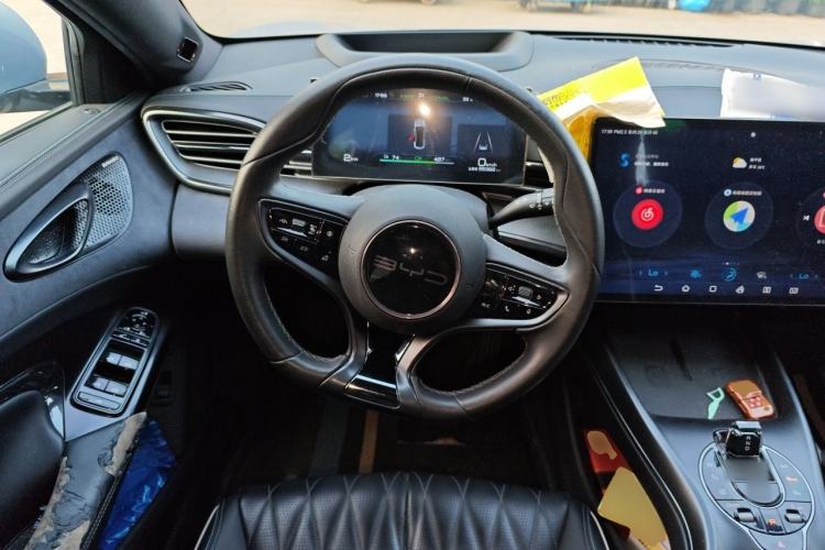 Used BYD Seal 2022 700 km Long-Range Rear-Wheel-Drive Version Steering Wheel