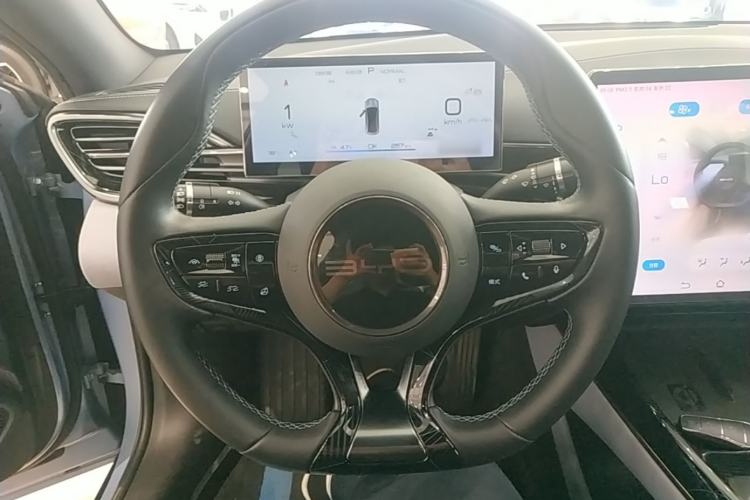 Used BYD Seal 2022 550 km Standard Range Rear-Wheel Drive Prestige Version Steering Wheel