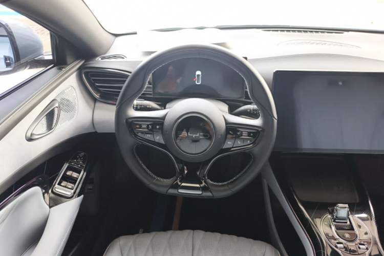 Used BYD Seal 2022 550 km Standard Range Rear-Wheel Drive Prestige Version Steering Wheel