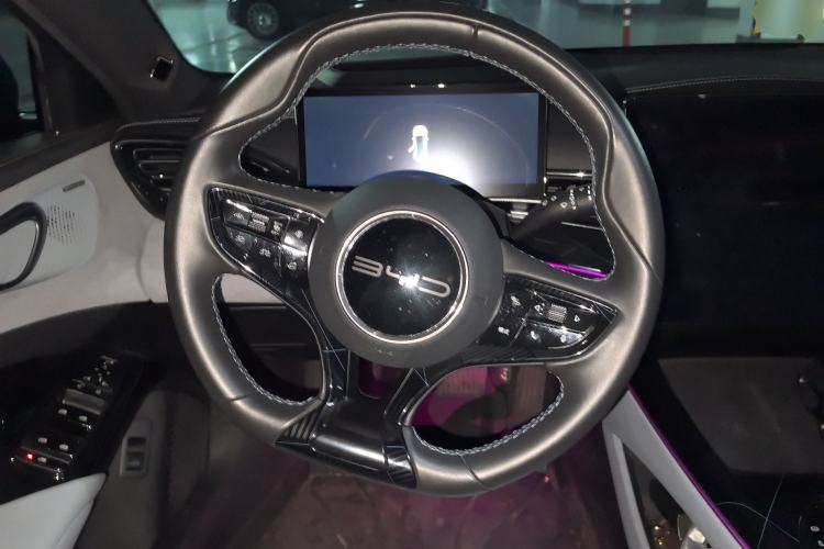 Used BYD Seal 2022 700 km Long-Range Rear-Wheel-Drive Version Steering Wheel