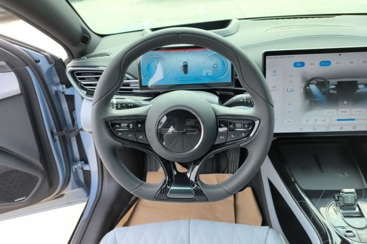 Used BYD Seal 2022 650 km All-Wheel-Drive Performance Version Steering Wheel