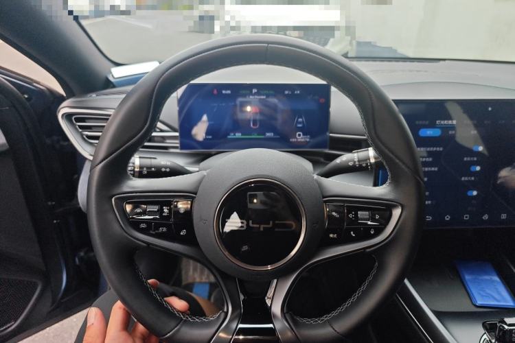 Used BYD Seal 2022 550 km Standard Range Rear-Wheel Drive Prestige Version Steering Wheel