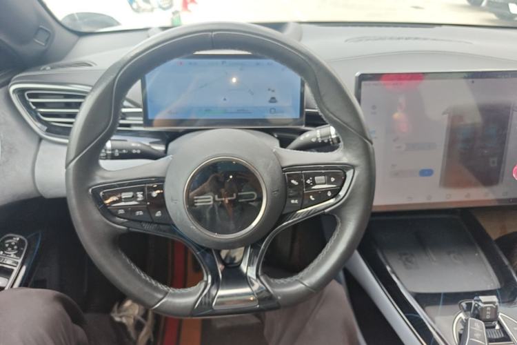 Used BYD Seal 2022 700 km Long-Range Rear-Wheel-Drive Version Steering Wheel