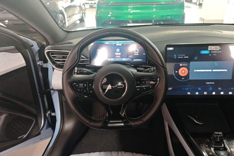 Used BYD Seal 2022 550 km Standard Range Rear-Wheel Drive Prestige Version Steering Wheel