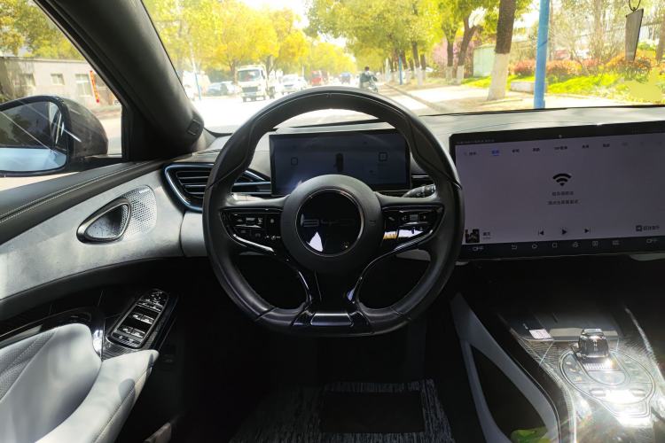 Used BYD Seal 2022 650 km All-Wheel-Drive Performance Version Steering Wheel