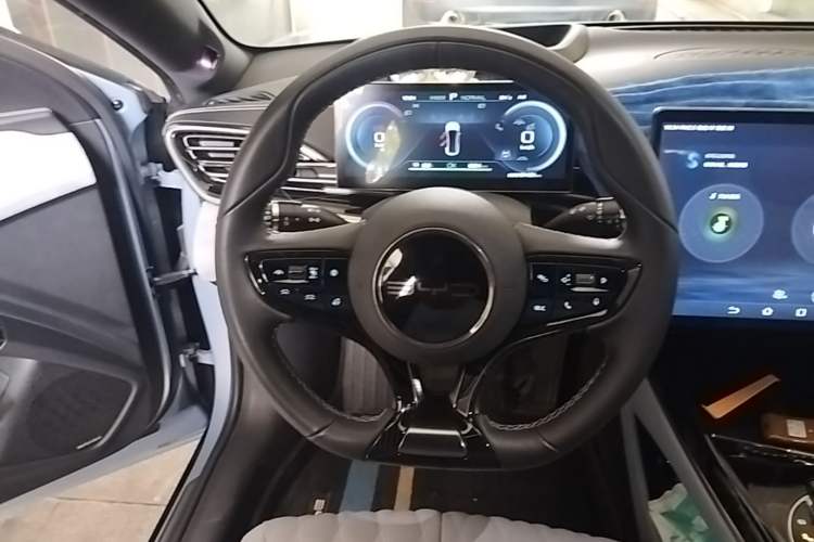 Used BYD Seal 2022 700 km Long-Range Rear-Wheel-Drive Version Steering Wheel