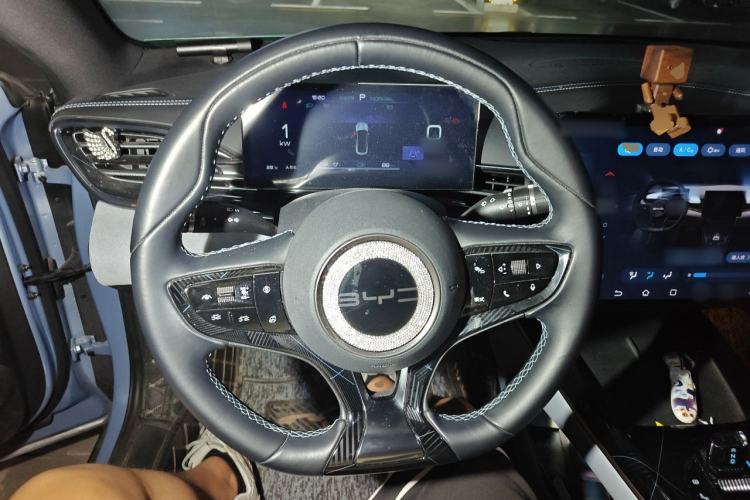 Used BYD Seal 2022 550 km Standard Range Rear-Wheel Drive Prestige Version Steering Wheel