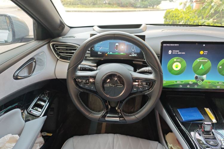 Used BYD Seal 2022 700 km Long-Range Rear-Wheel-Drive Version Steering Wheel