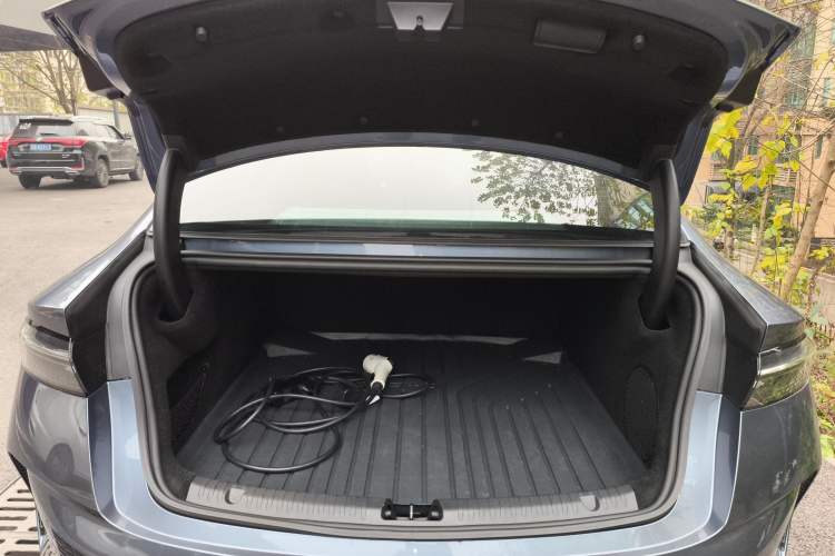 Used BYD Seal 2022 550 km Standard Range Rear-Wheel Drive Prestige Version Trunk