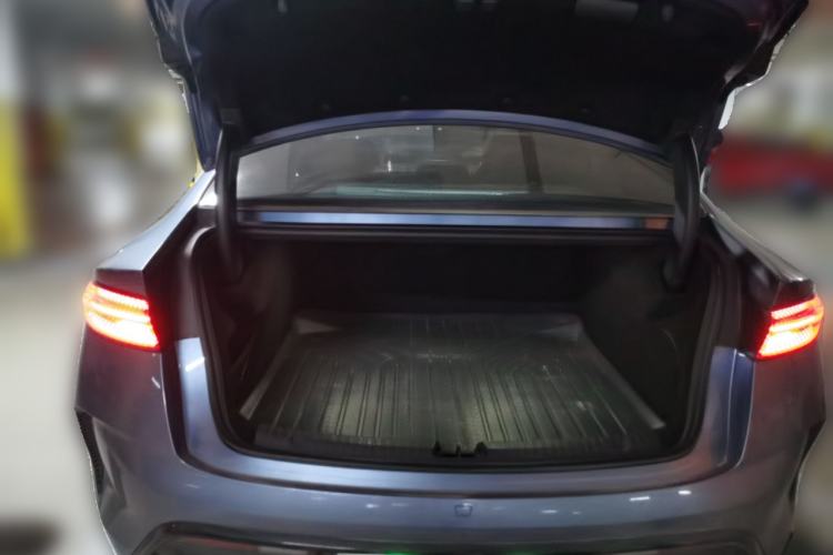 Used BYD Seal 2022 550 km Standard Range Rear-Wheel Drive Elite Version Trunk