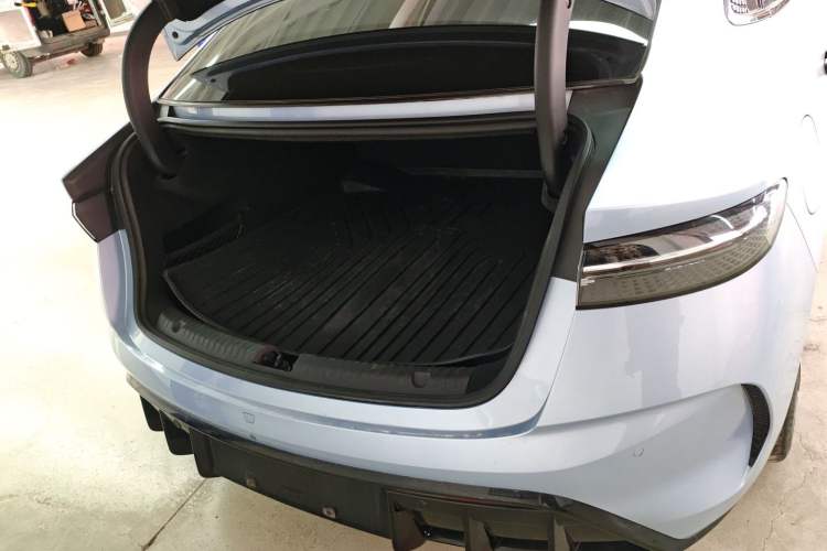 Used BYD Seal 2022 700 km Long-Range Rear-Wheel-Drive Version Trunk