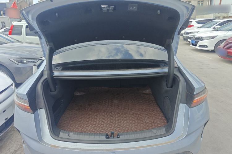 Used BYD Seal 2022 700 km Long-Range Rear-Wheel-Drive Version Trunk