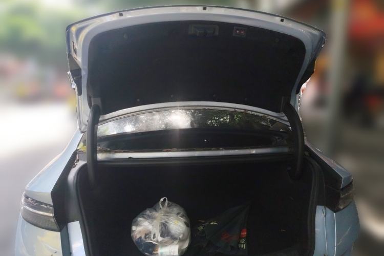 Used BYD Seal 2022 700 km Long-Range Rear-Wheel-Drive Version Trunk