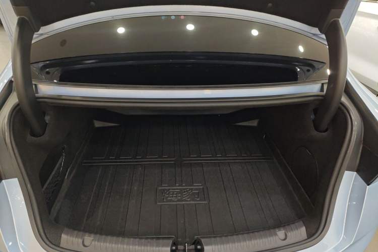 Used BYD Seal 2022 650 km All-Wheel-Drive Performance Version Trunk