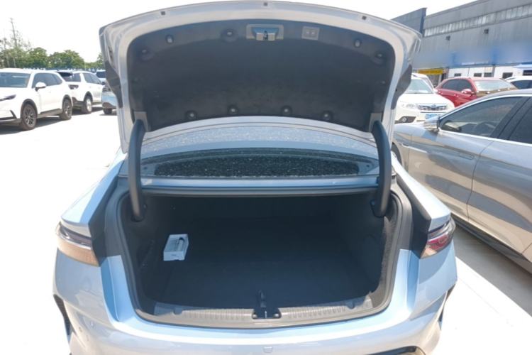 Used BYD Seal 2022 650 km All-Wheel-Drive Performance Version Trunk