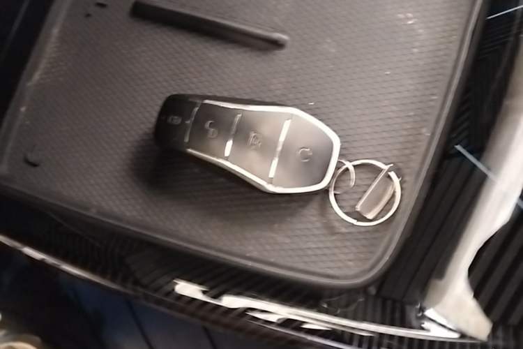Used BYD Seal 2022 550 km Standard Range Rear-Wheel Drive Prestige Version Vehicle Key