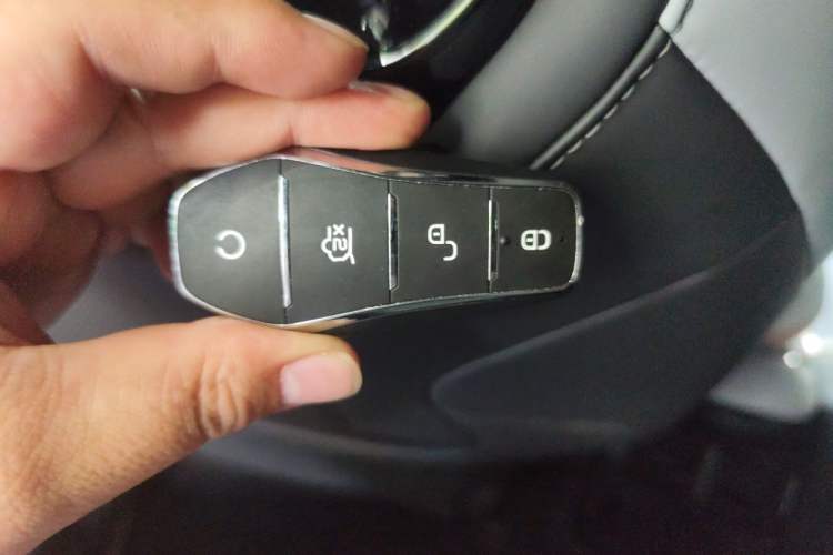 Used BYD Seal 2022 700 km Long-Range Rear-Wheel-Drive Version Vehicle Key