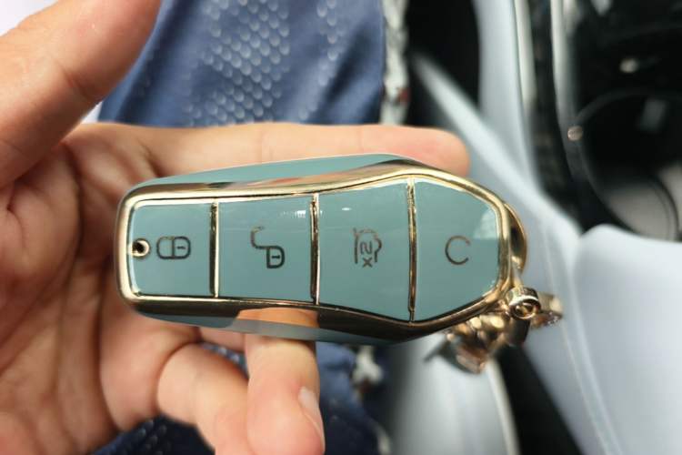Used BYD Seal 2022 700 km Long-Range Rear-Wheel-Drive Version Vehicle Key