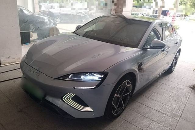 Used BYD Seal 2022 700 km Long-Range Rear-Wheel-Drive Version