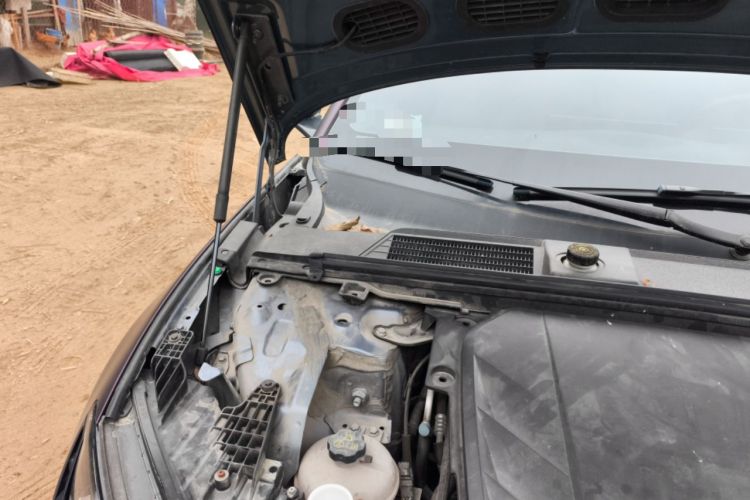 Used BYD Seal 2022 550 km Standard Range Rear-Wheel Drive Prestige Version Engine Bay Right