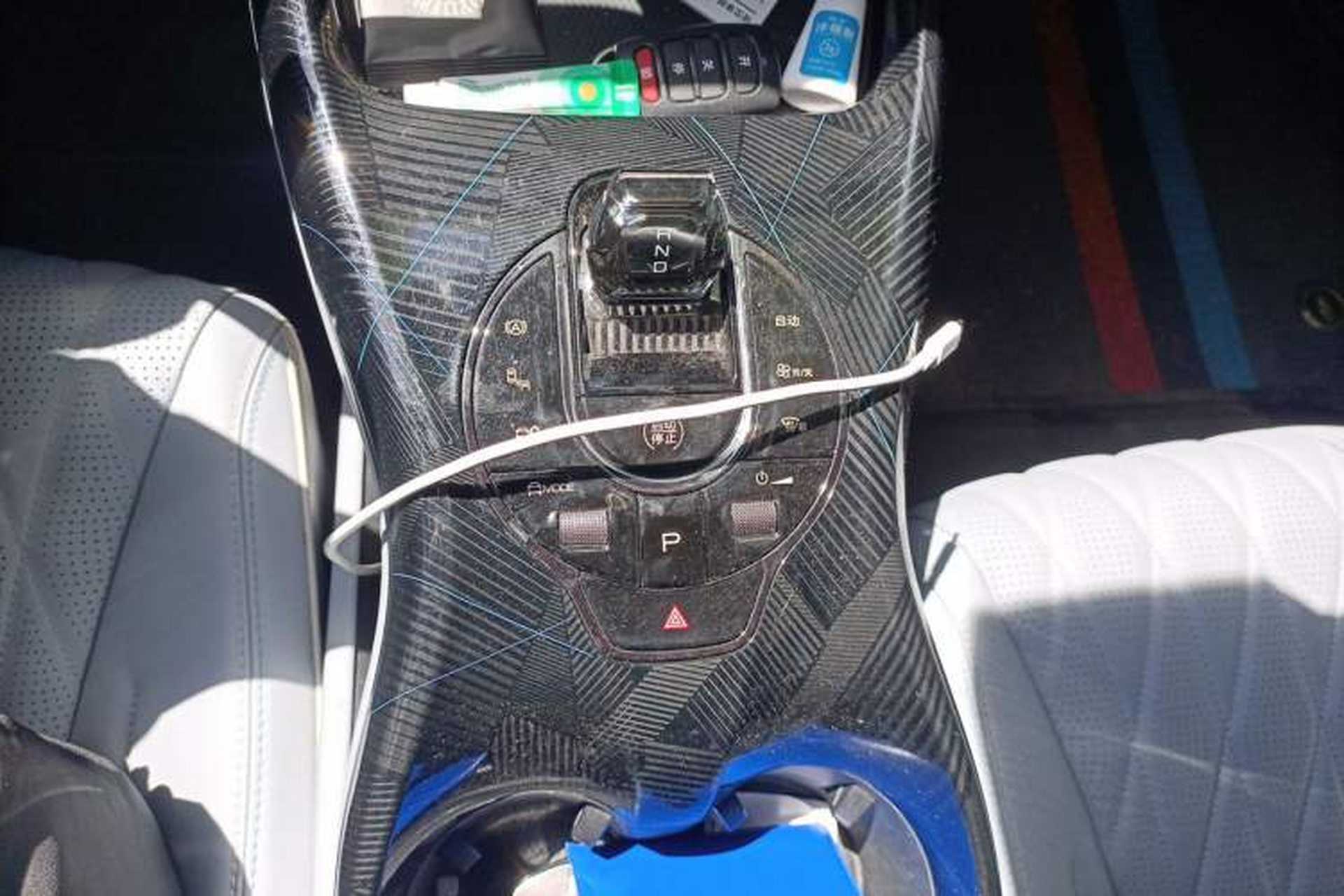 Used BYD Seal 2022 550 km Standard Range Rear-Wheel Drive Prestige Version Gear Lever
