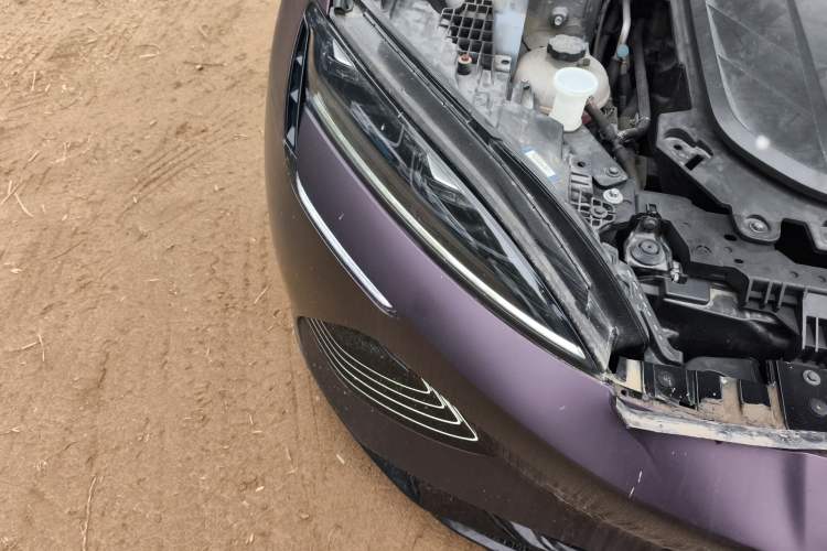 Used BYD Seal 2022 550 km Standard Range Rear-Wheel Drive Prestige Version Right Front Headlight