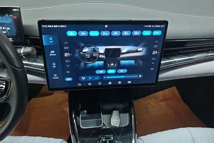 Used BYD Seal 2022 550 km Standard Range Rear-Wheel Drive Prestige Version Audio And AC Panel