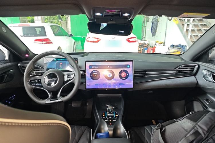 Used BYD Seal 2022 700 km Long-Range Rear-Wheel-Drive Version Center Console