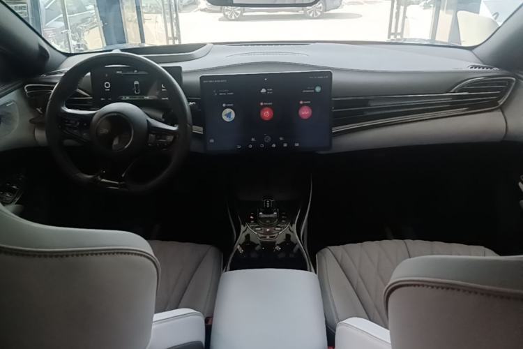 Used BYD Seal 2022 650 km All-Wheel-Drive Performance Version Center Console