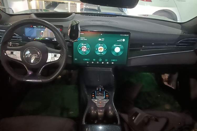 Used BYD Seal 2022 650 km All-Wheel-Drive Performance Version Center Console