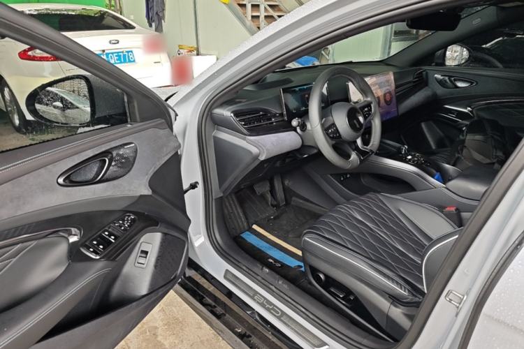 Used BYD Seal 2022 700 km Long-Range Rear-Wheel-Drive Version Driver Seat